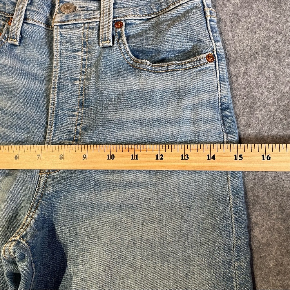 Levi’s Ribcage Straight Leg Ankle Jeans Women’s Size 24 Light Wash Button Fly - Picture 8 of 15